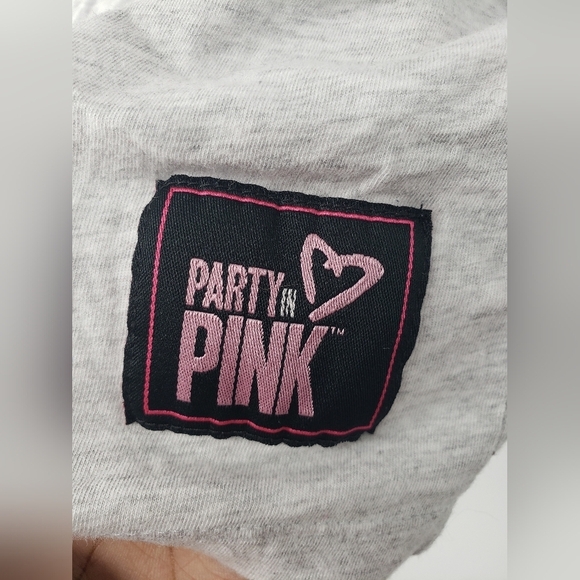 Zumba Shirt Women's Large Pink & White  Party In Pink Graphics Short Sleeves - Picture 7 of 9